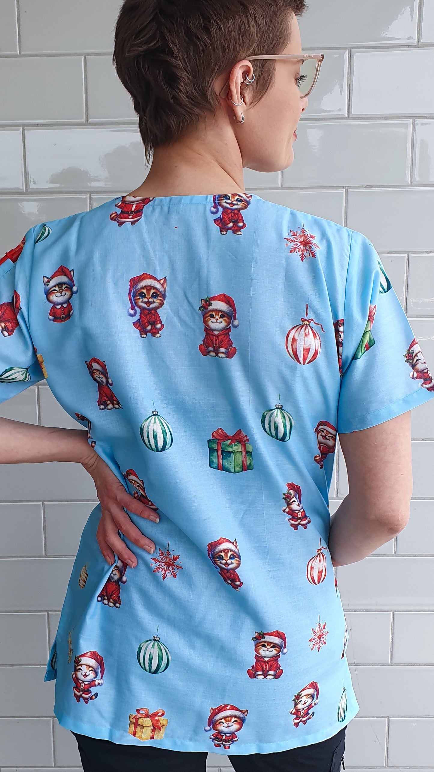 Christmas Cat   Printed Fun  Scrub Top Australia